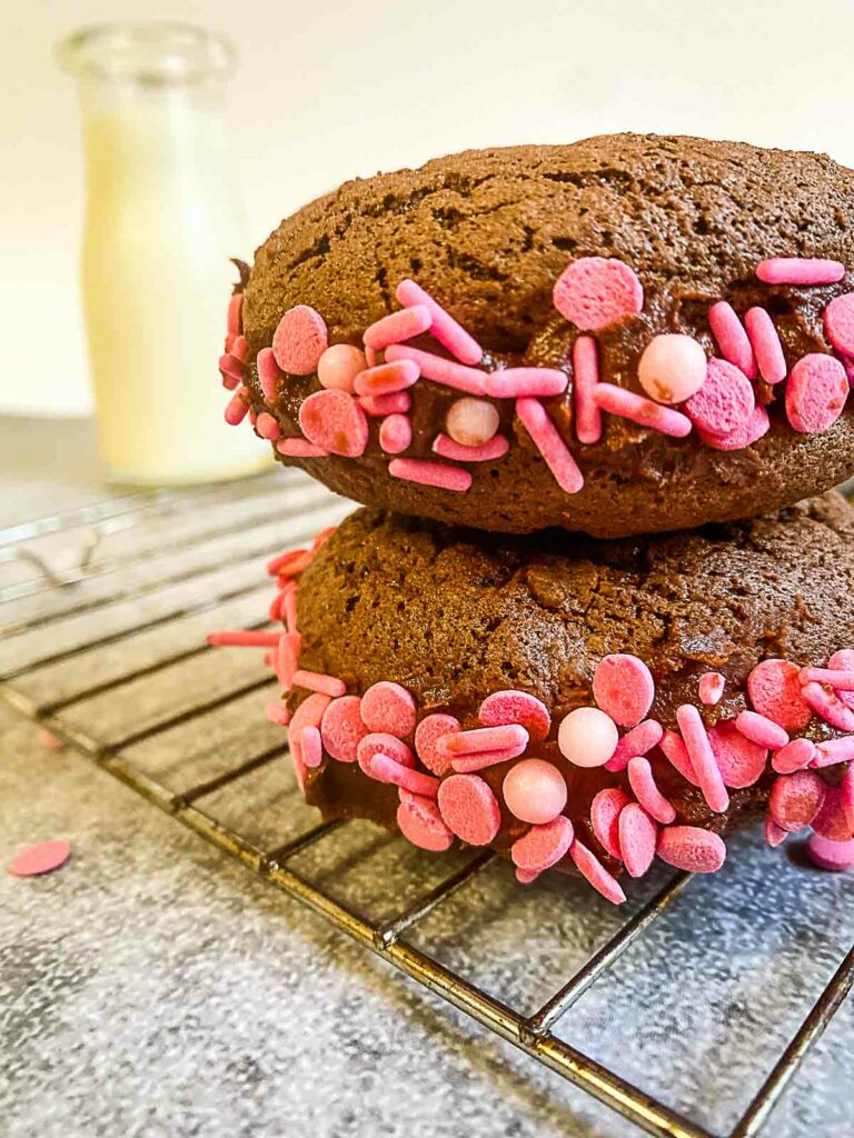 Whoopie Pie - Easy Recipe From Cake Mix