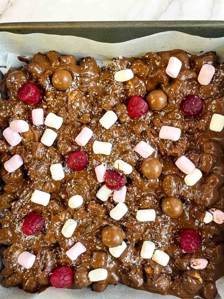 no-bake chocolate slice