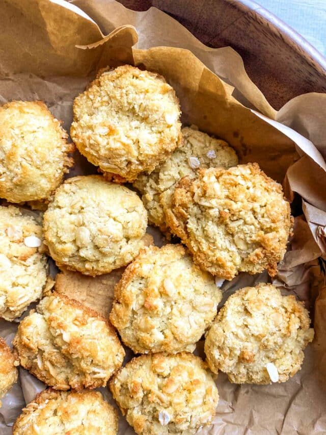 Wholesome Crunch: Coconut Flour Oatmeal Cookies Recipe