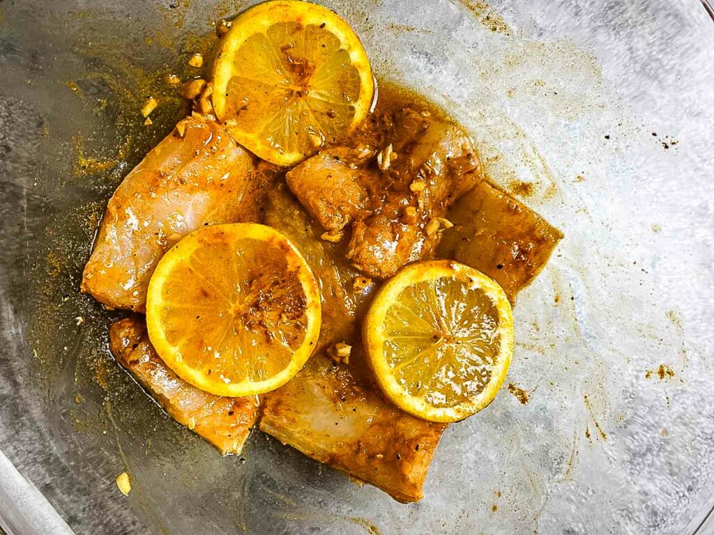 air fry cod with lemon slices
